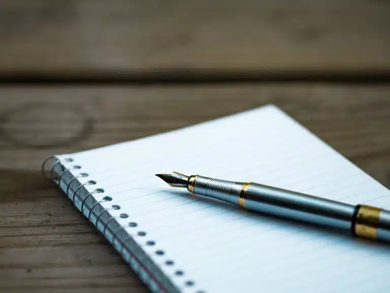 Libérez votre créativité : L'art de l'écriture libre